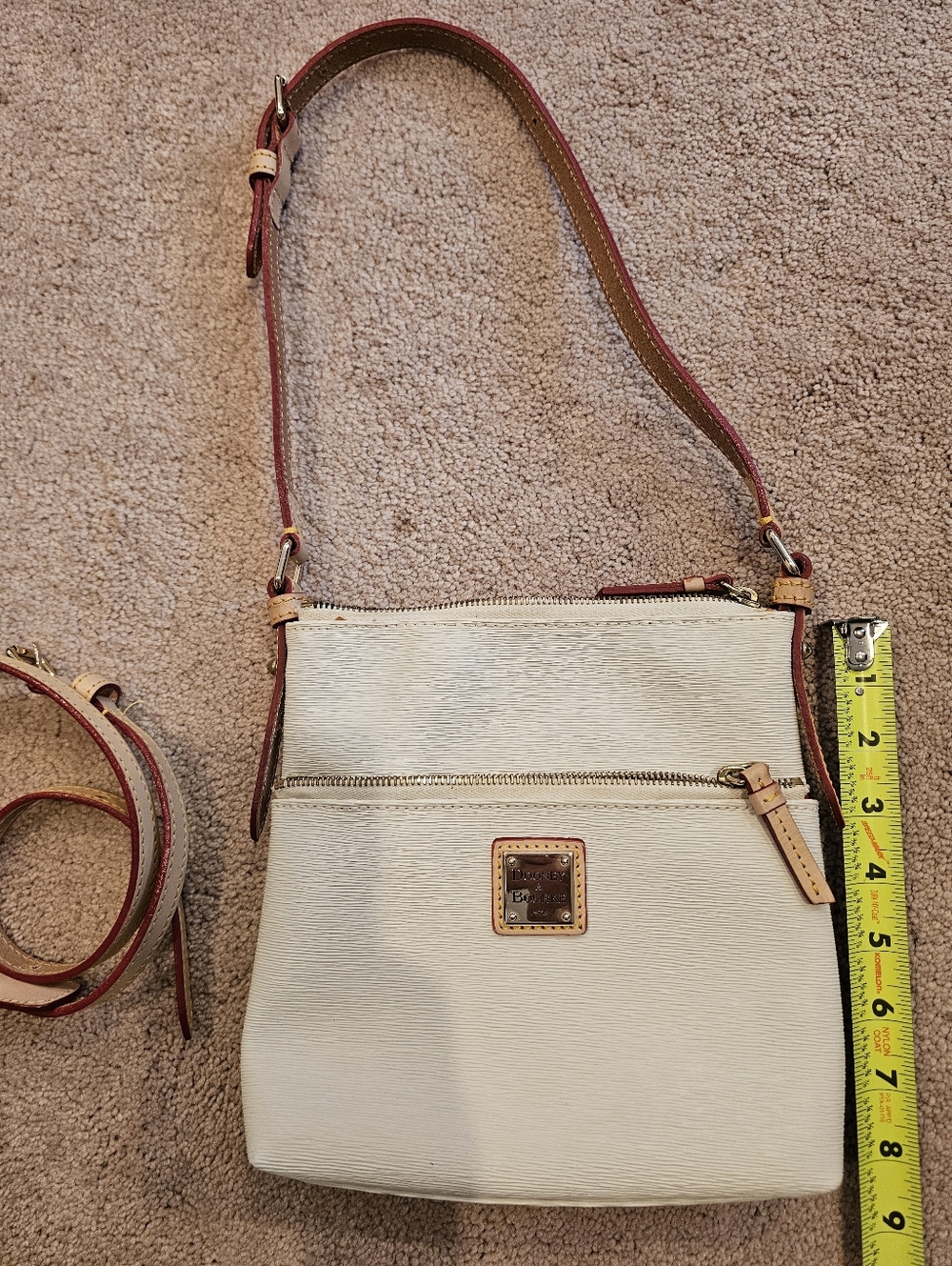 Dooney & Bourke White Leather Handbag.